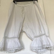 Ancien Culotte Année Folles Volant Brodé 
