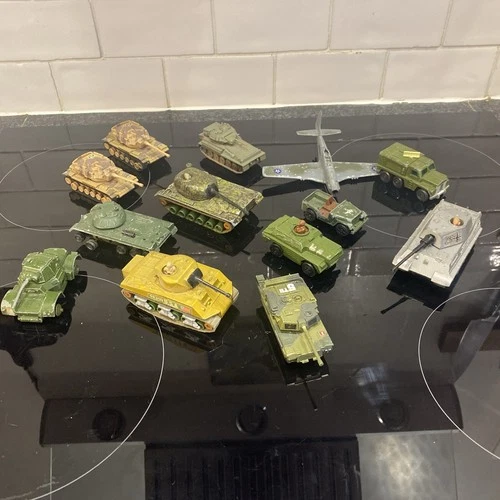 Joblot Bundle of Vintage Military Vehicles Lesney Matchbox Corgi Dinky Etc#B197