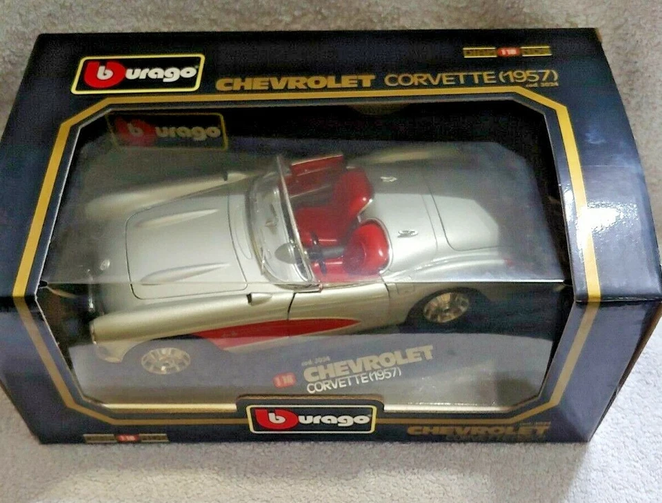 Chevrolet Corvette 1957 fundido a presión por Burago Foto 2 de 2