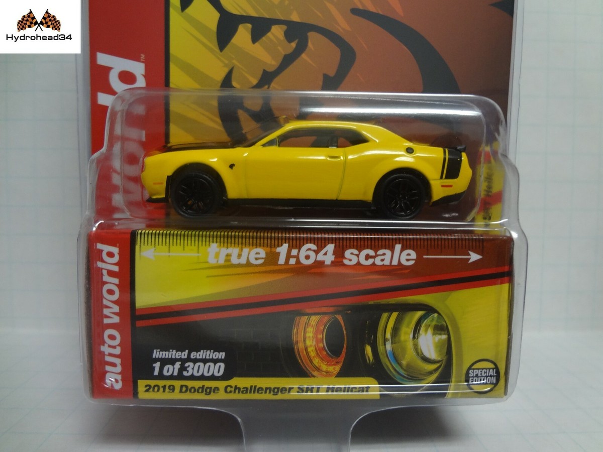 Auto World 2019 Dodge Challenger SRT Hellcat Yellow 1:64