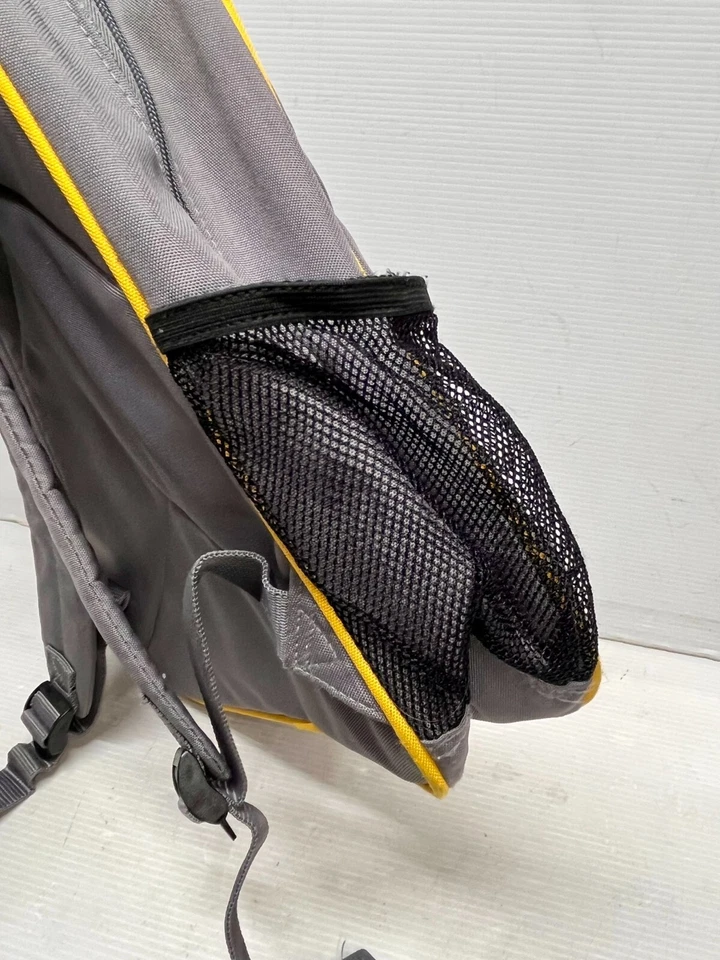 Mochila excavadora John Deere gris y amarilla para niños Foto 3 de 4