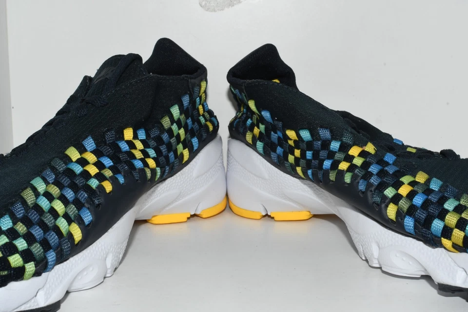 NIKE AIR FOOTSCAPE WOVEN NM MENS SPORTSWEAR SHOES - MENS SIZE  9 - Image 4 of 4