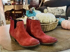 Diba Tru “Short Order” Distressed Red Boots Booties Size 10