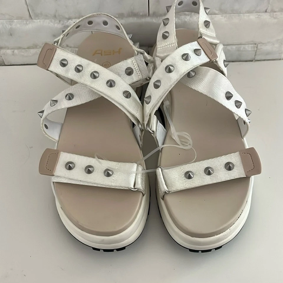 Sandalia de cuña ASH Sunny con tachuelas en blanco talla 40, 10 Foto 2 de 4