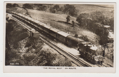 RP PC '' THE ROYAL SCOT'' UNTERWEGS. EAST COAST MAIN LINE. L.M.S.