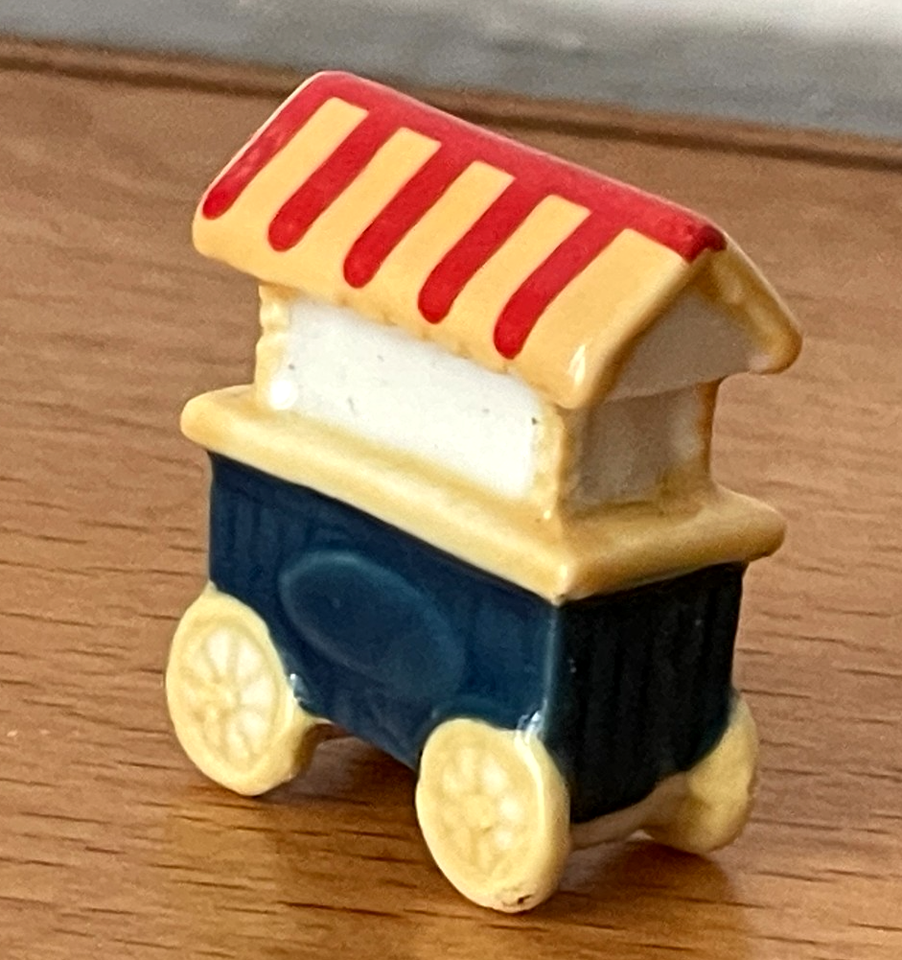 Fève Voiture Stand de la Glace ️ Galette des rois French charm Super | eBay