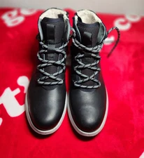 BOGS Women’s Juni Hiker Insulated Waterproof Leather Winter Boots Size 7.5 Black