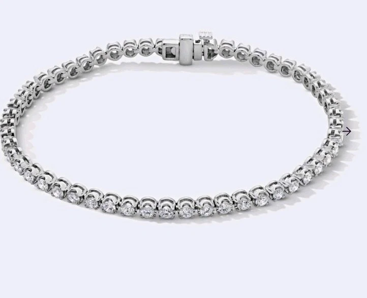 3 CT. T.W. Zertifiziertes Tennisarmband mit Laborgrown Diamanten in Sterlingsilber
