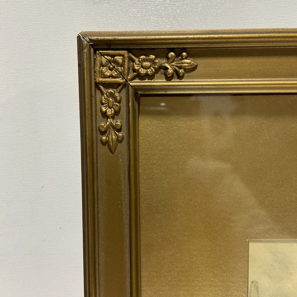 De colección. Marco de fotos Art Nouveau madera yeso/composición dorado se adapta a 10"x15" Foto 3 de 4