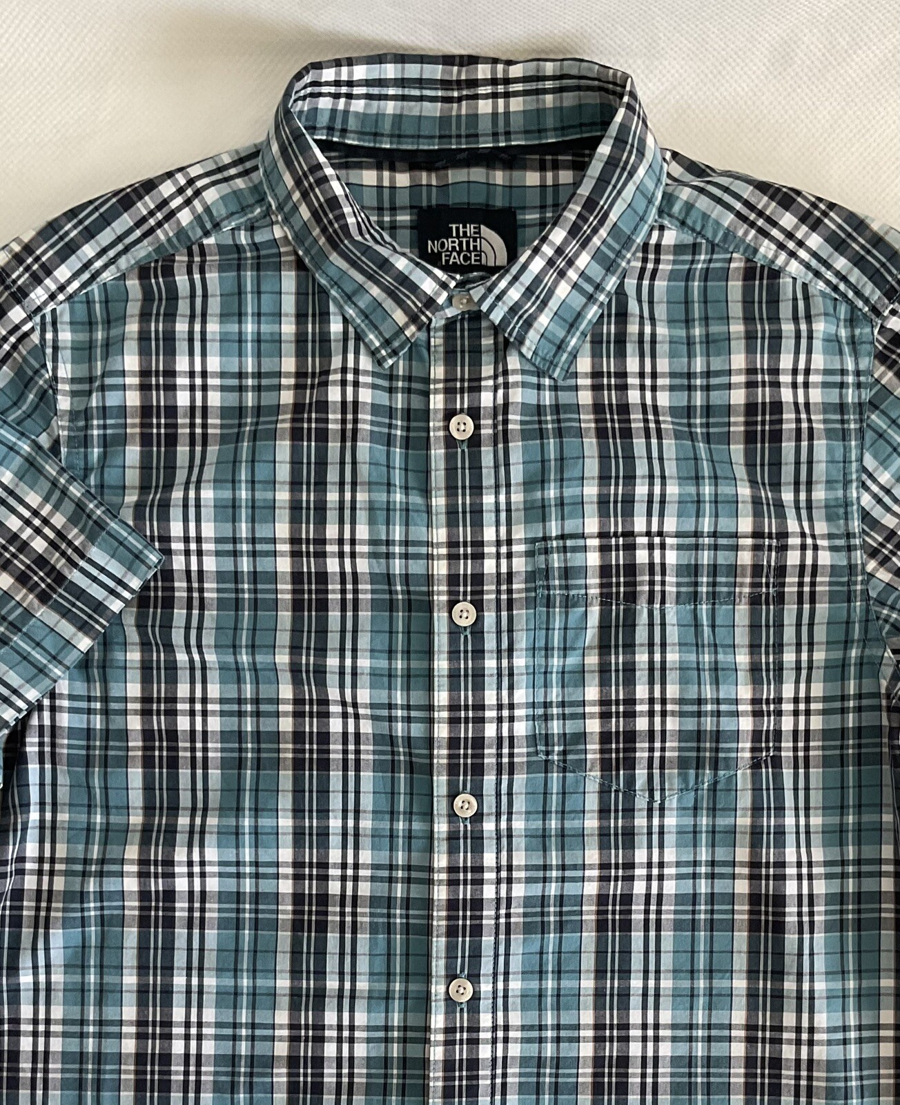North Face Men's M Lightweight Plaid Short Sleeve Button-Up Shirt Casual Wear  