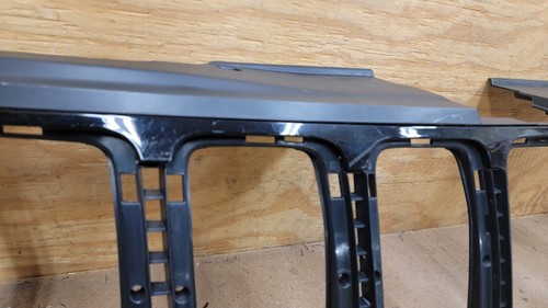 2017 2018 2019 2020 JEEP GRAND CHEROKEE Front Bumper Upper Grille Trim - Picture 4 of 24