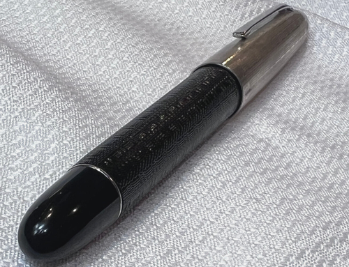 Omas Italy S2001 Rolling Ball Point Pen Guilloché Barrel W/ Sterling Silver Cap - 第 17/17 張圖片