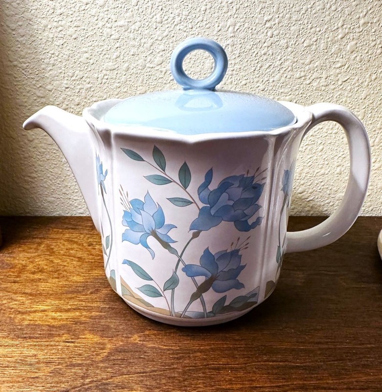 Sadler Blue Iris Teapot, Made in England vintage