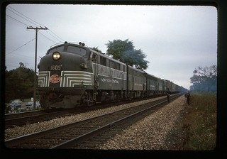 New York Central NYC EMD F Unit Train Action Scene Original Kodachrome Slide