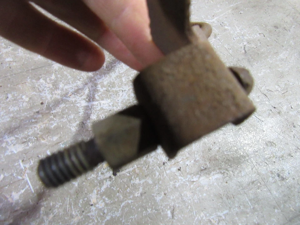 Chevrolet Stileline Fleetline 1949-1952 carburador motor 216 barras de acoplamiento Foto 4 de 4