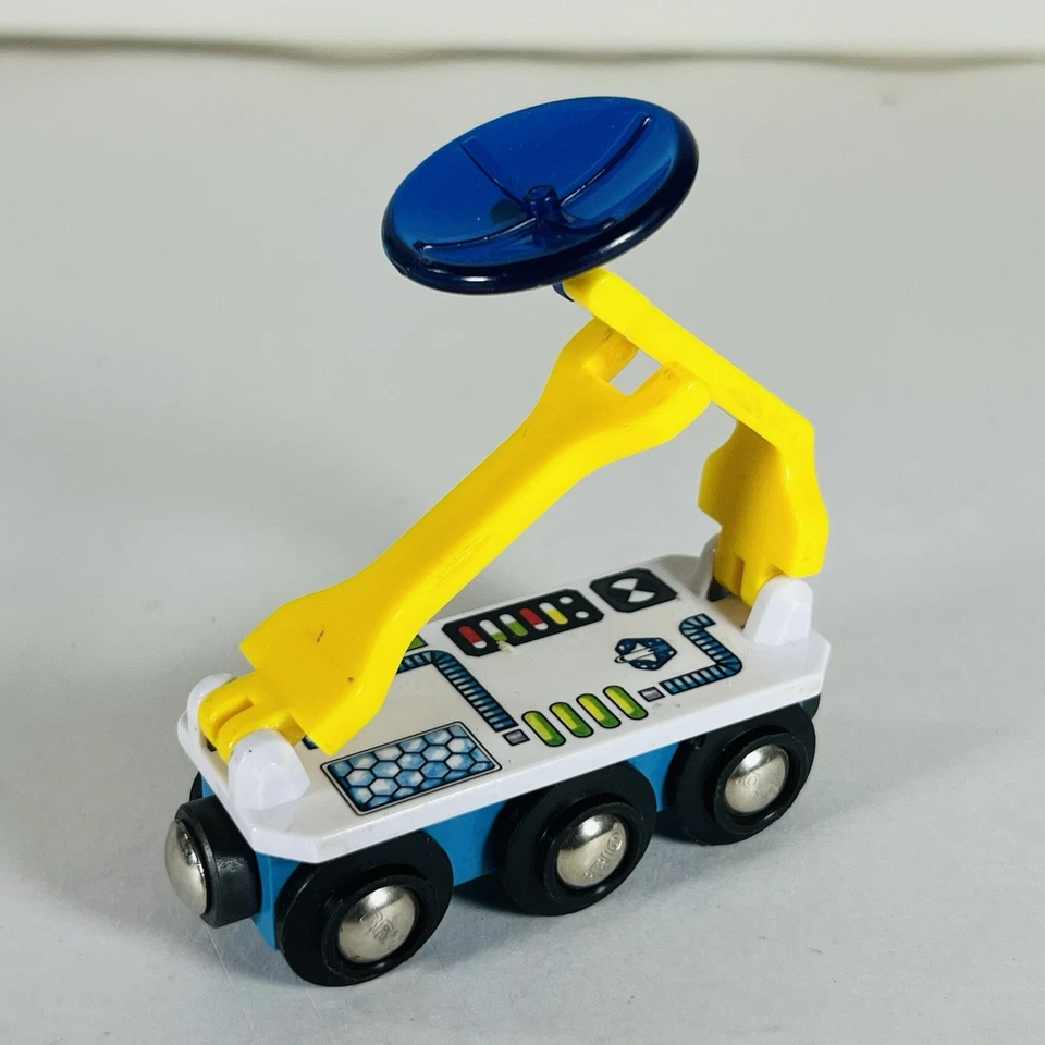 Brio Rock Finder Space Adventure Wooden Railway Thomas Compatible Missing Hook - Image 2 of 4