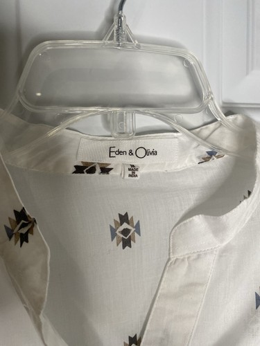 Eden & Olivia Women’s Medium Blouse White Blue Taupe Tribal 3/4 Roll Tab Sleeves - Picture 3 of 12