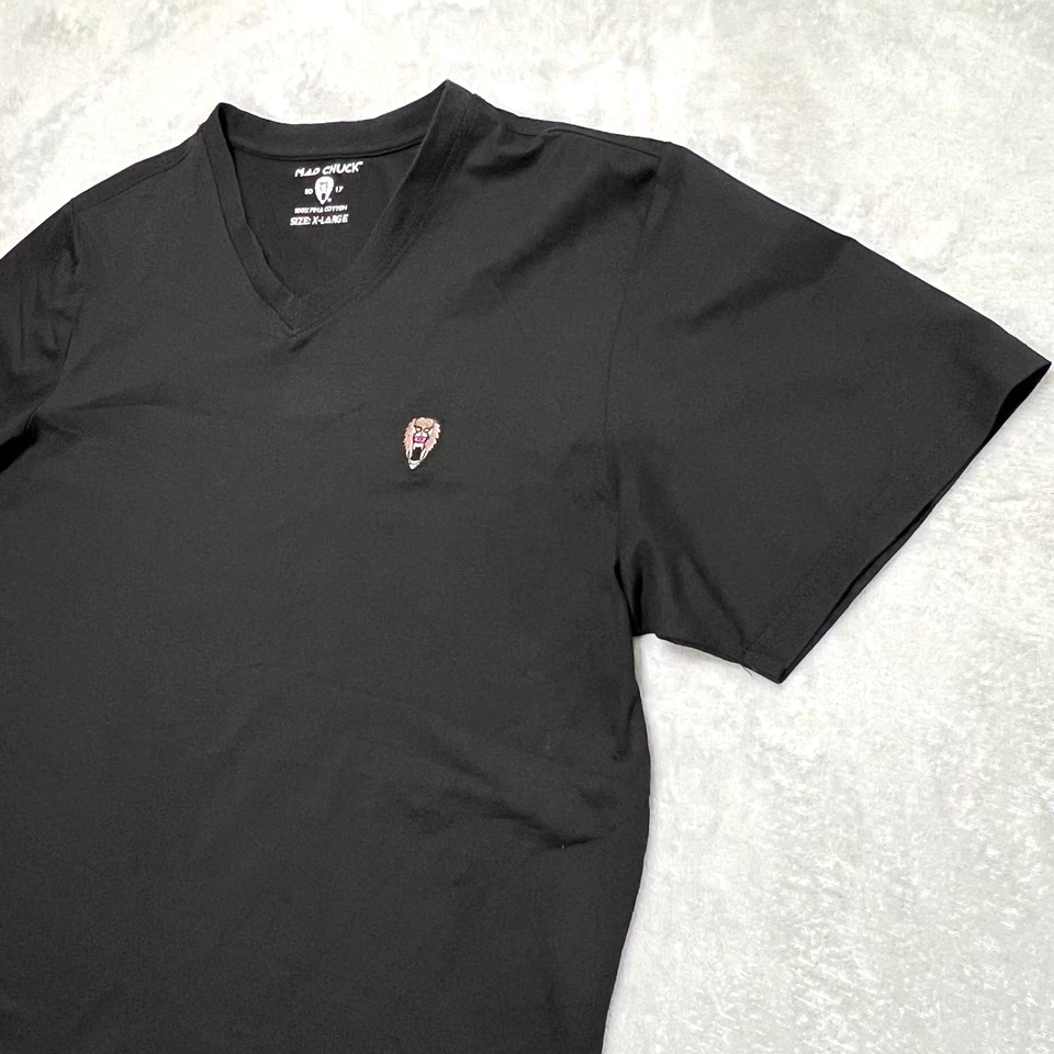 Camiseta informal Mad Chuck XL negra con cuello en V para hombre 100 % algodón Pima logotipo de babuino Foto 3 de 4