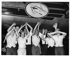 Flying Tiger Cargo Airline 1950s Press Photo Pilot Stewardess Staff   *P175c