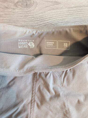 NEW Mountain Hardwear Women’s Dynama/2 Khaki Shorts X Small Hiking Outdoors XS - Picture 4 of 4