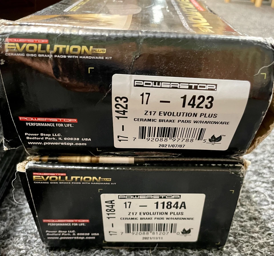 CRK5871 Powerstop Set Brake Pad Kit Front & Rear Toyota Prius 2010-2014-2015 Foto 3 de 4