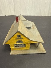 HO Scale Train Station Depot Platform Building with Bay Window J-25