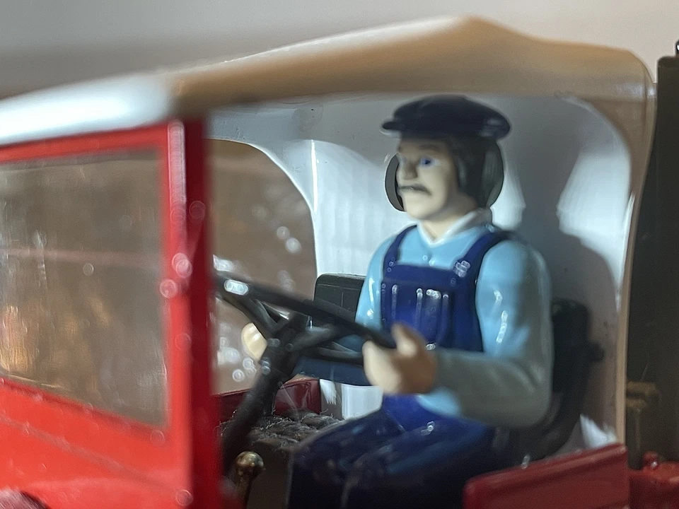 SpecCast Liberty Classics Dave Lennox 1916 Studebaker Pickup Truck Diecast Bank - Image 4 of 4