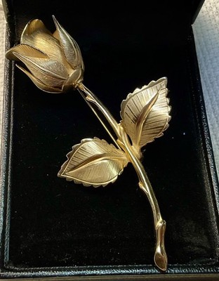 Vintage Rose Brushed Gold Tone Long Stem Brooch Pin Stem & Leaves Texture B1
