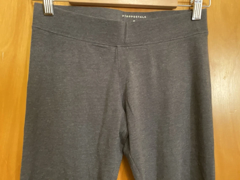 Серые женские леггинсы Aeropostale размер M - Изображение 4 из 4