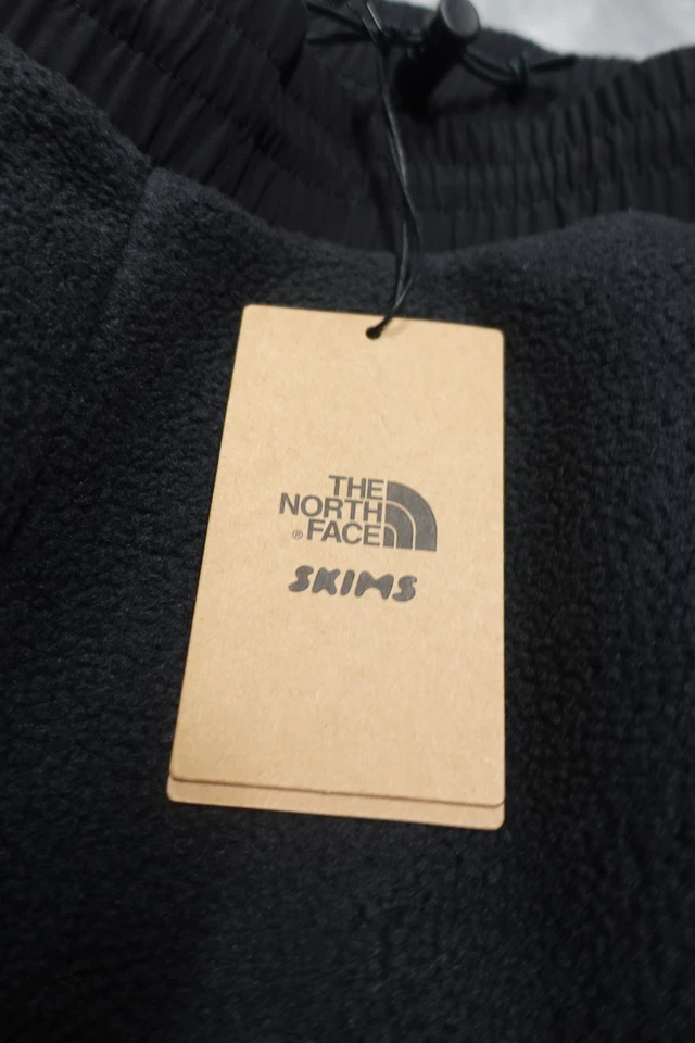 SKIMS X THE NORTH FACE Black XL 1995 Retro Denali Fleece Pants NWT - Image 4 of 4