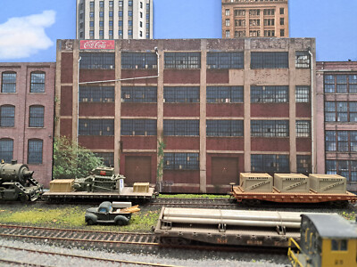 TRACKSIDEFLATS #101 HO scale ABANDONDED BUILDING #1