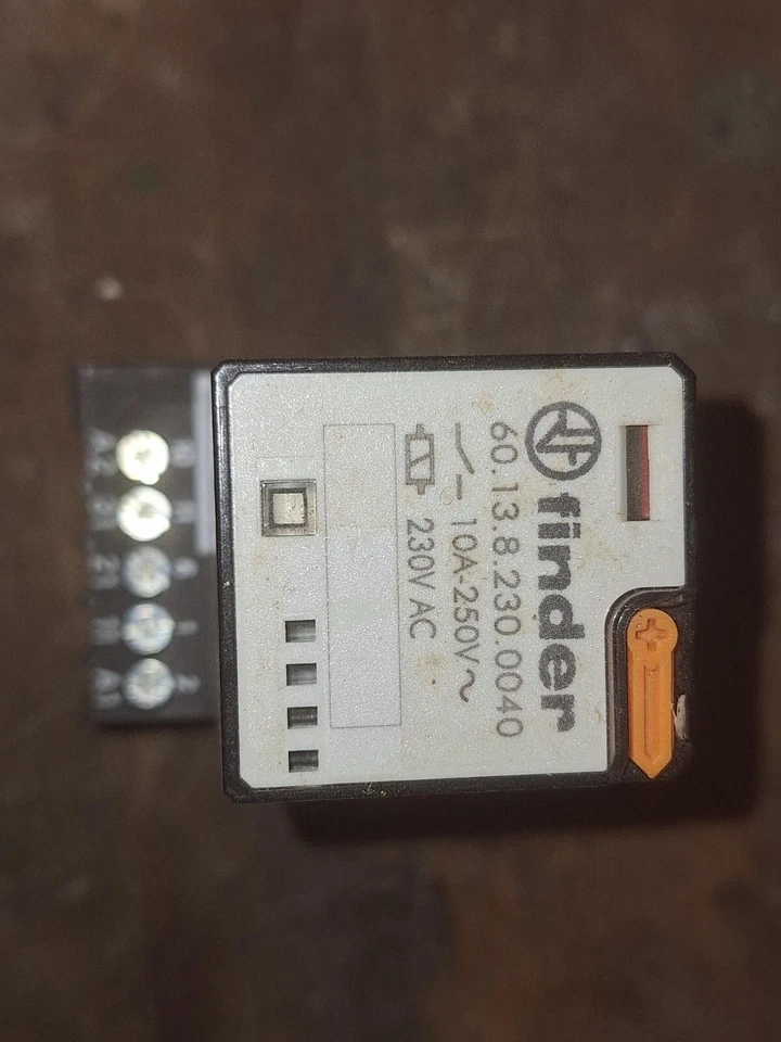 steckrelais mit sockel - Bild 2 von 3