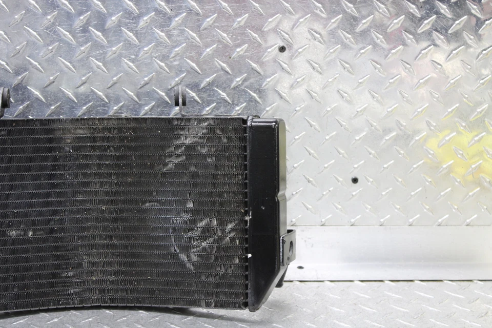 Honda CBR600F3 1996 radiador 19010-mal-601 Foto 3 de 4