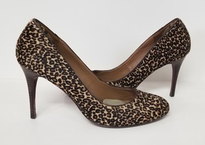 tahari pumps