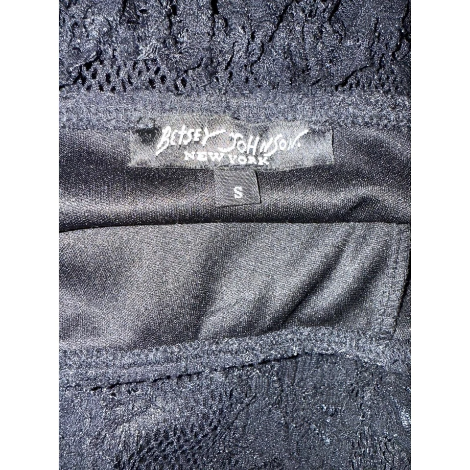 Betsey Johnson Sz Small Vintage Black Lace Crinoline Stretch Ruffle Pencil Skirt - Image 4 of 4