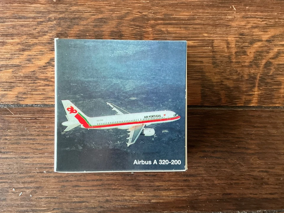 Schabak TAP Air Portugal Airbus A320-200 Diecast Model Plane 1:600 – New in Box - Image 4 of 4