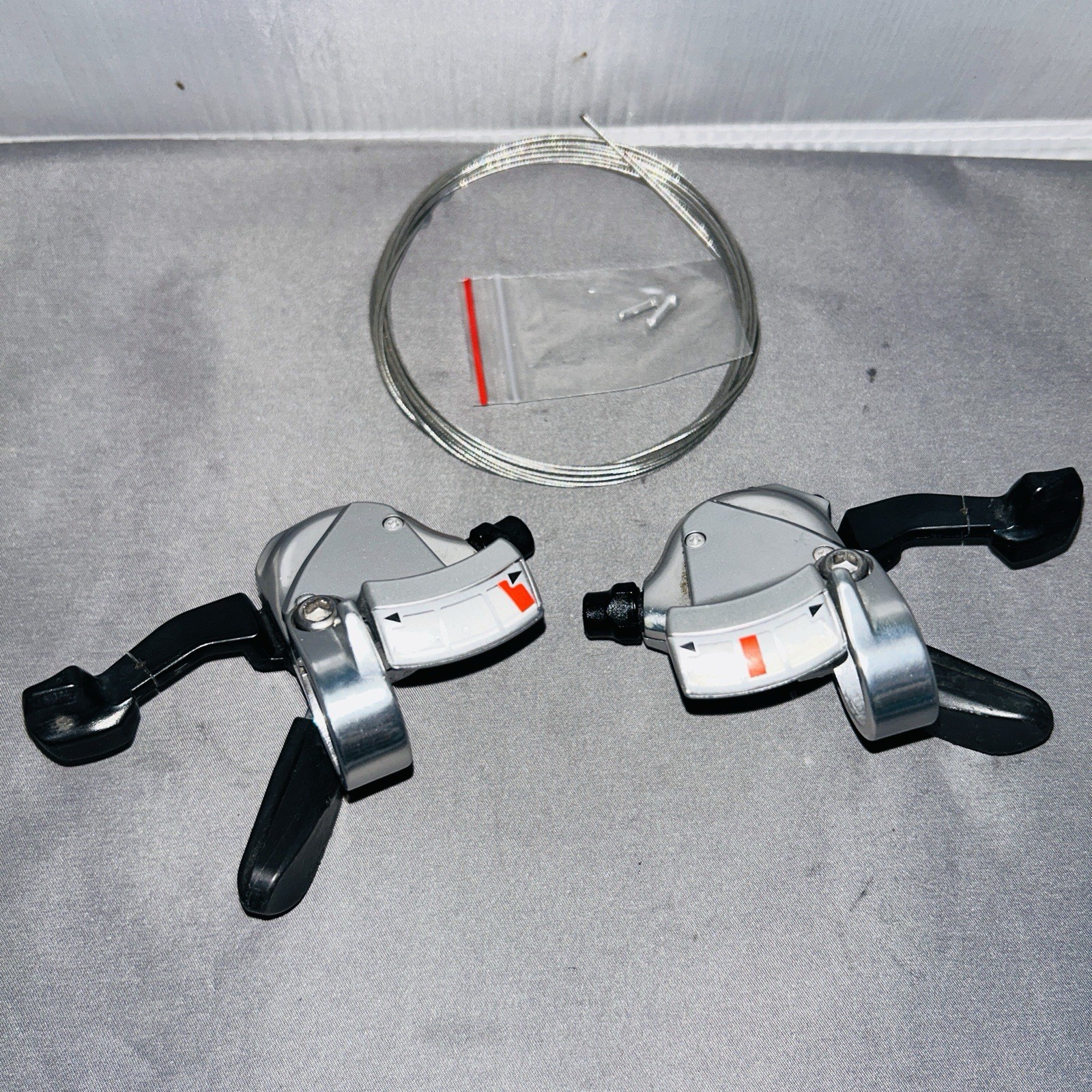 Shimano SL-R440 Road Bike Flat Shifters Levers 2/3 x 9 speed