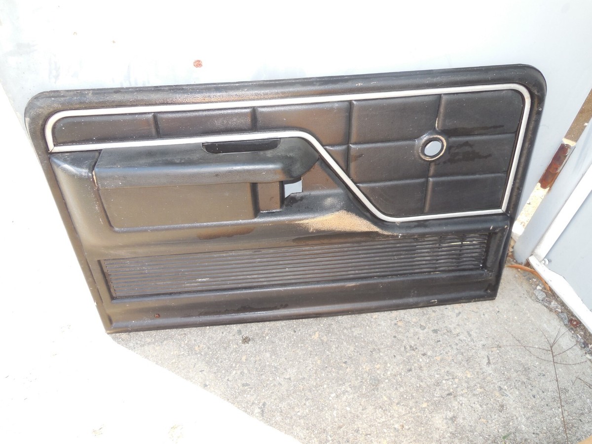 Used 1978 1979 Ford Bronco F100 F150 Door Panel LH D8TB-1023891-AW