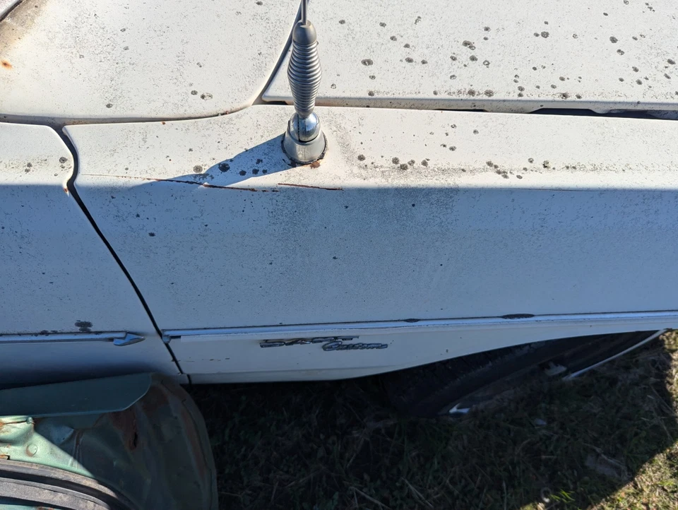 Dodge Dart Swinger 1973 1974 1975 1976 deportivo guardabarros pasajero derecho OEM Foto 4 de 4