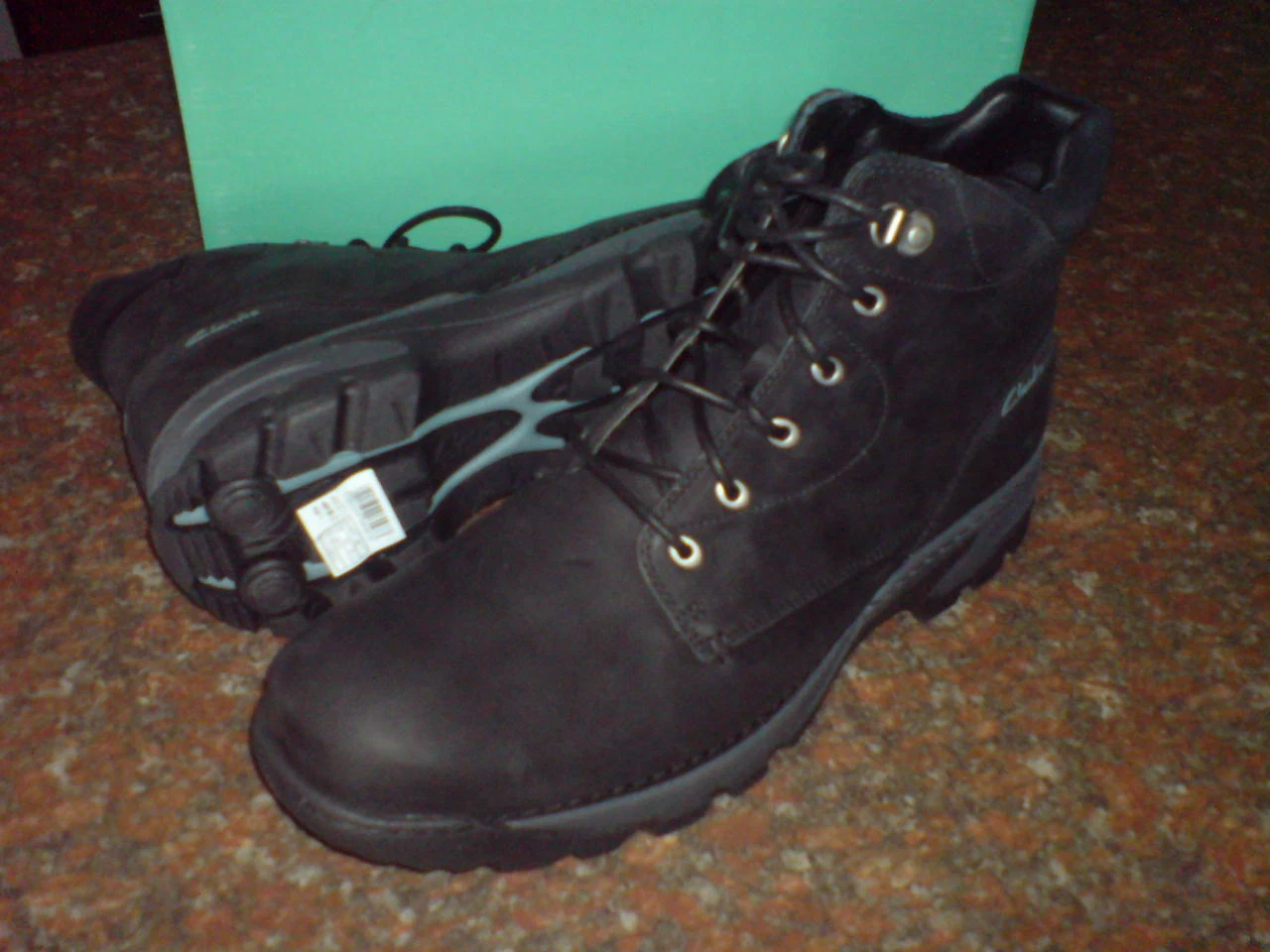 NEW MENS CLARKS ** RENDER HI NUBUCK ** BLACK BOOTS ** ACTIVE AIR FLOW ** UK 7.5