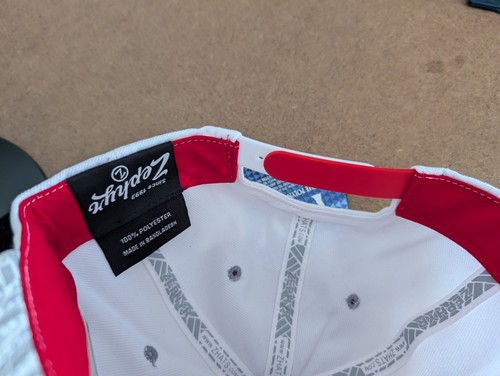 NUEVO CON ETIQUETAS Zephyr NCAA Arizona Wildcats Polinesio TOA Billete Plano SnapBack Sombrero Blanco - Imagen 10 de 10