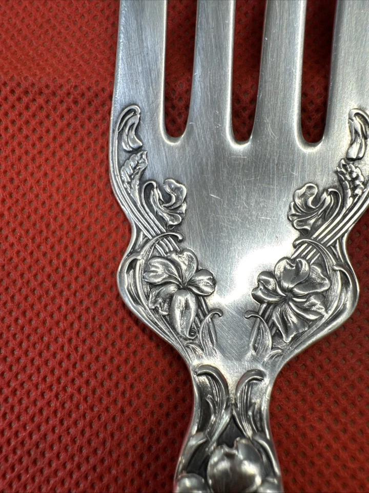 Tenedor para servir carne vintage de plata esterlina R. Wallace And Sons ETON Foto 4 de 4
