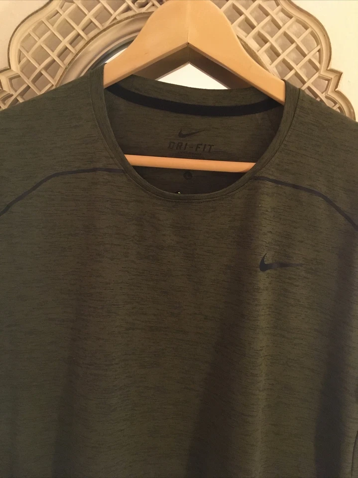 Nike *L Dri-Fit *Hypercool Aireado Espalda Cuerpo Entrenamiento Manga Corta Camiseta *C Pix Foto 4 de 4