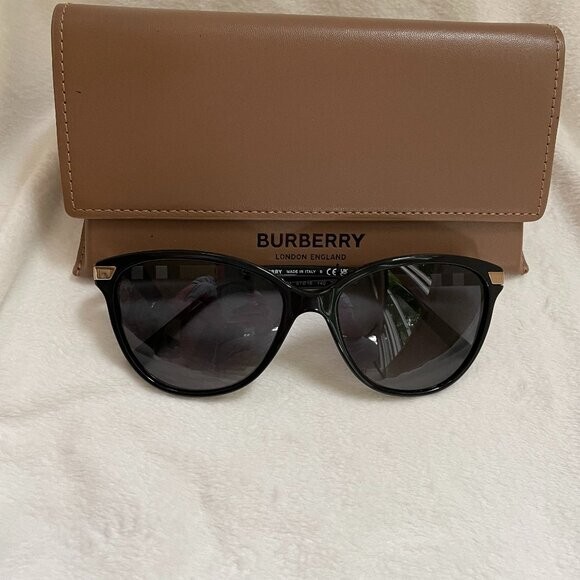 Burberry BE4216 Polarized Sunglasses for Women, Lens Size  display picture 1