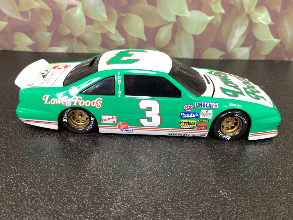 Pontiac Bank Action Dale Earnhardt #3 Lowes 1989 1:24 Foto 4 de 4