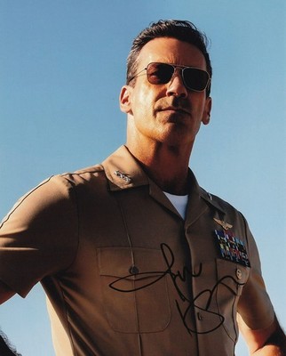 JON HAMM signed Autogramm 20x25cm TOP GUN MAVERICK in Person autograph COA