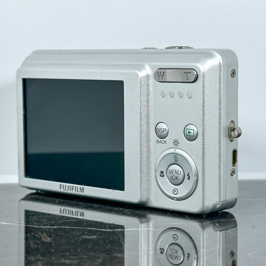 【美品】FUJIFILM FINEPIX J15fd　シルバー② Fujifilm Finepix J15Fd Silver 2 | eBay