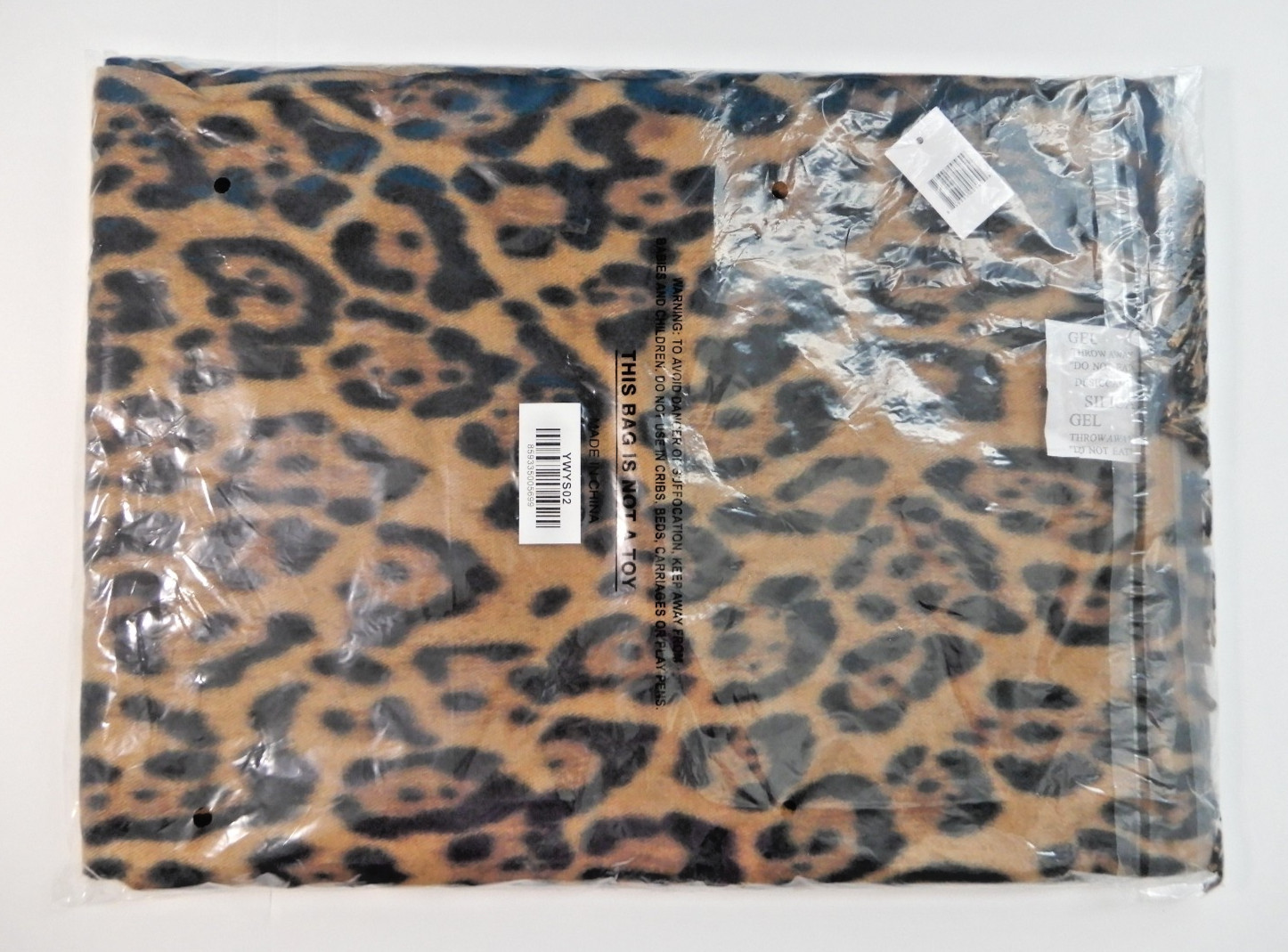 Bloomingdale's Animal Print Leopard/Cheetah Soft Polyester Scarf 73"L x 28"W