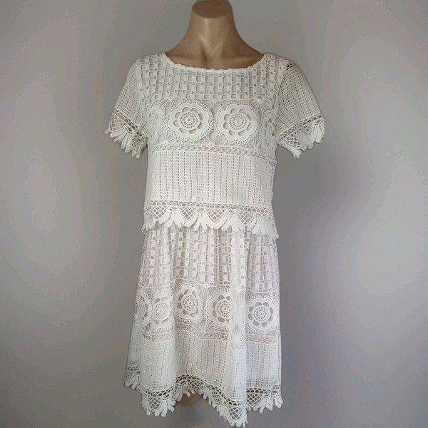 Mika & Gala Lace Dress Womens Size 8 White Short Sleeve Layered Lined Mini shift
