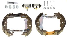 BREMBO Bremsbackensatz ESSENTIAL LINE - Standard Kit K 68 077 für DACIA CLIO 4 3